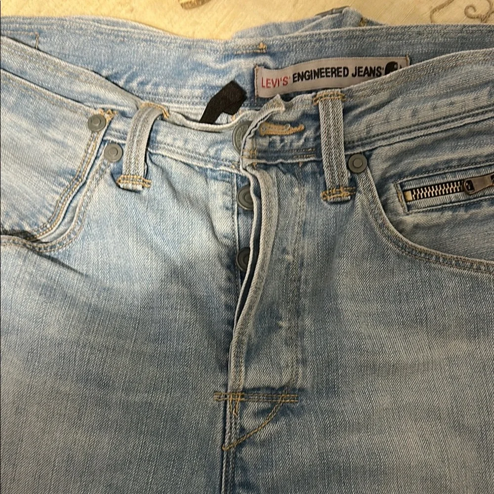 Levi's engineered shorts - Picture 3 of 9